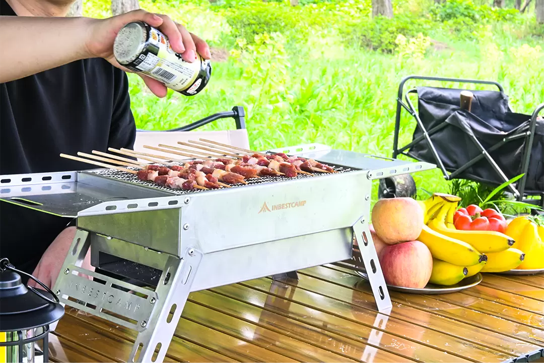 작은 공간을 위한 접이식 숯불 그릴 작은 공간을 위한 접이식 숯불 그릴