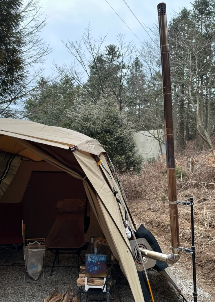 캔버스 텐트 스토브에 연도 파이프를 설치하는 방법