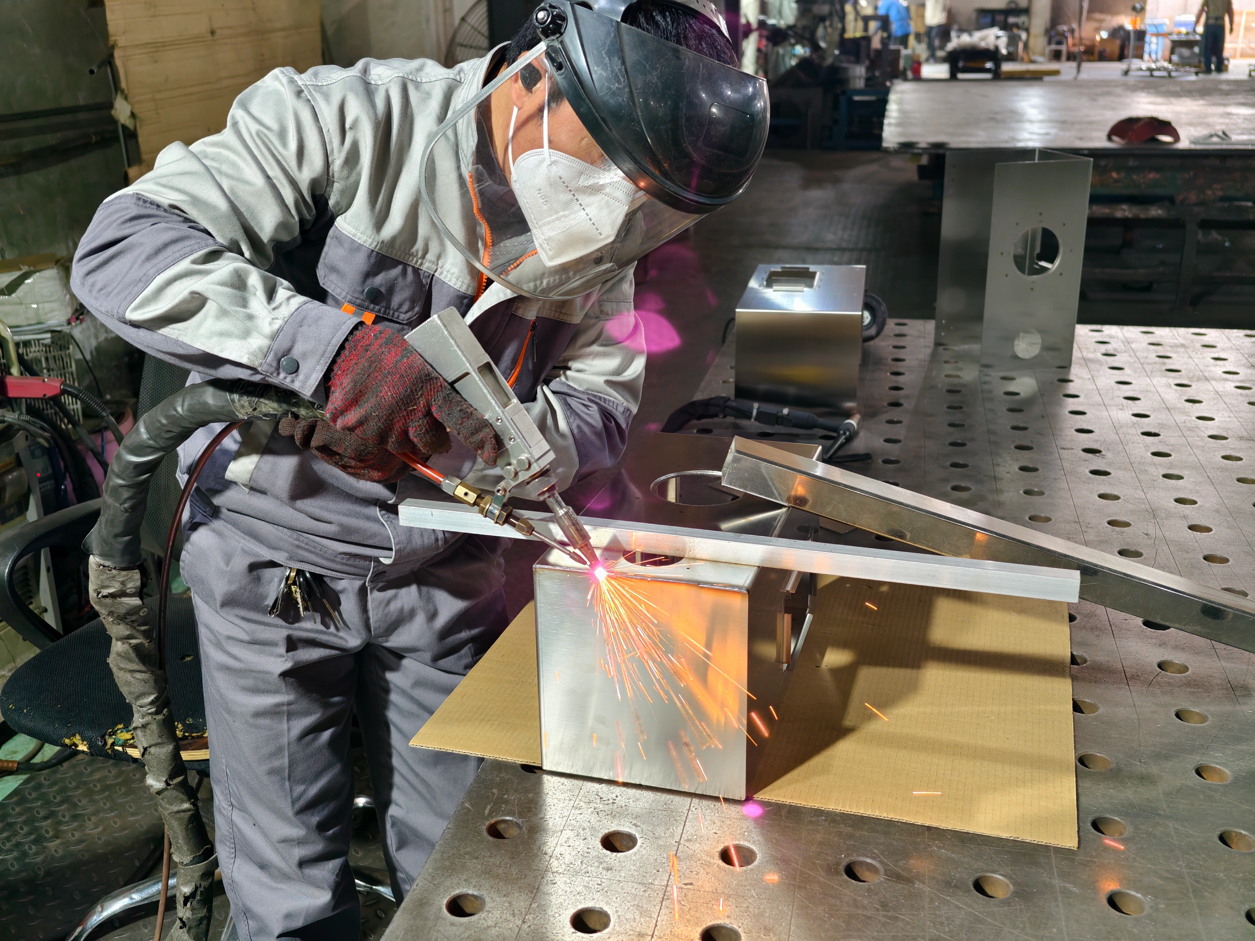 INBESTCAMP, 이라크 고객을 위해 304 스테인리스 스틸 텐트 스토브 일괄 맞춤 제작 INBESTCAMP, 이라크 고객을 위해 304 스테인리스 스틸 텐트 스토브 일괄 맞춤 제작